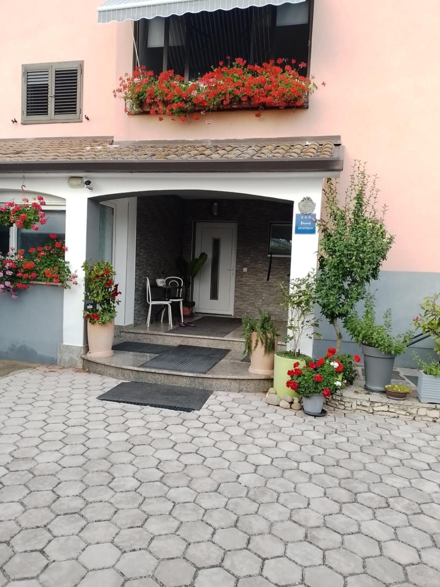 Apartman Olga Ουμάγκ Εξωτερικό φωτογραφία